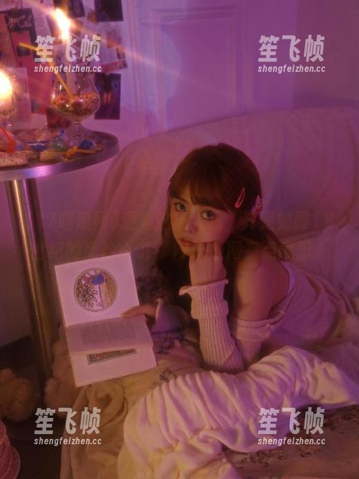 17吃瓜网 观看这场大戏,真是如同19世纪的香艳小说,17吃瓜网有点意思。