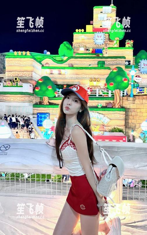“51fun”网页：吃瓜太开心，仿佛自己也成了主角！