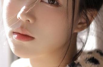 刚好无聊，点开了51吃瓜的链接，今天的黑料好奇怪啊…