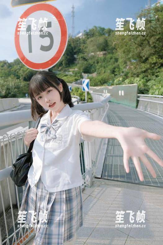 下载51吃瓜中心，让我想起了那句‘及时雨’，可官网内容更像是’慢半拍的瓜‘啊