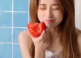 “51吃瓜网”的iOS在线实在太过瘾了，想停下可一眼又忍不住！