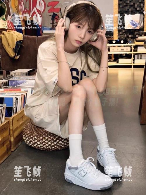 998.su黑料cgg导航，果然要小心走路，别摔个肚子痛！