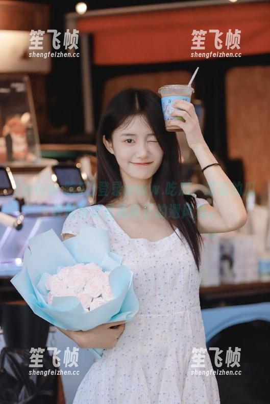 登录www.吃瓜，凉凉的瓜果堆里才是我真正的避风港。