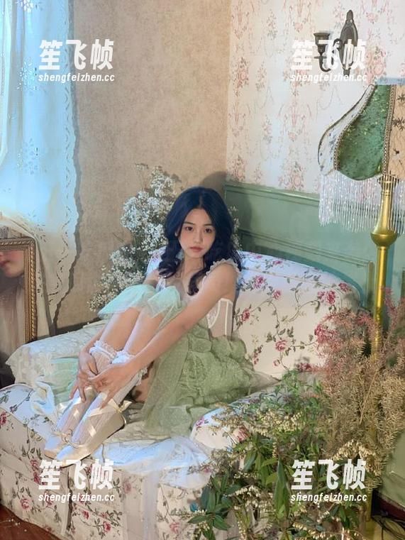五一吃瓜中心视频来袭：这条瓜也是个特技演员！看完瘫在沙发上
