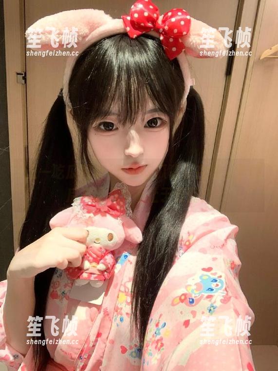 五一吃瓜群众在线，下载后发现八卦不止于表面！