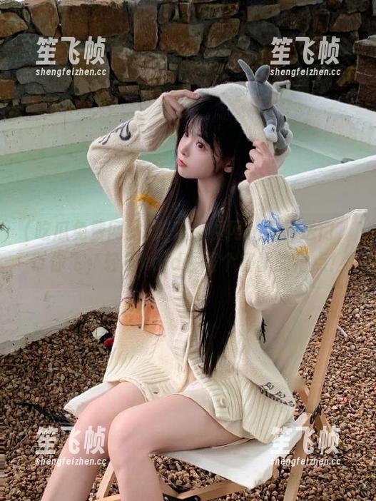 吃瓜免费网站的传送门，带你飞，轻松hold住整个赛季的槽点！