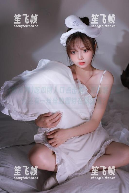 吃瓜网 吃瓜网入口点击后,吧唧嘴,怎么还有一丝丝的期待在飘荡呢?