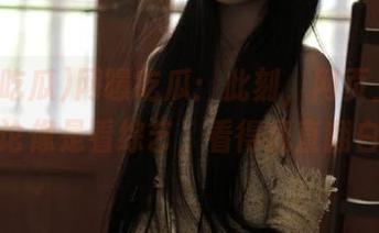 网曝吃瓜：此刻，网页上战斗的评论像是看综艺，看得我直翻白眼。