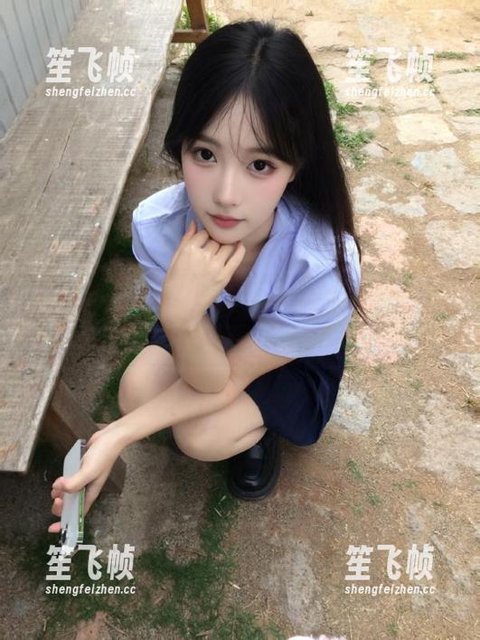 美女帅哥并肩跃坑，分享tttzzz15su黑料不打烊的绝妙组合
