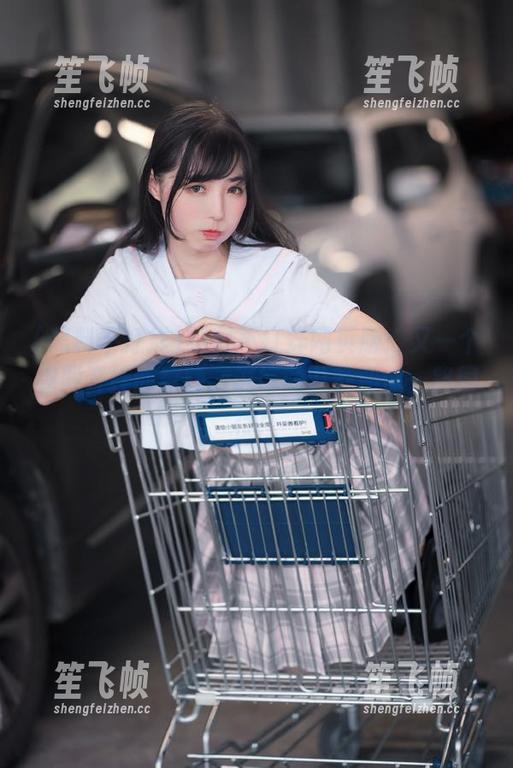 黑料不打烊网页版：又一个视频开挂的夜晚，说好的八卦和你一路同行！