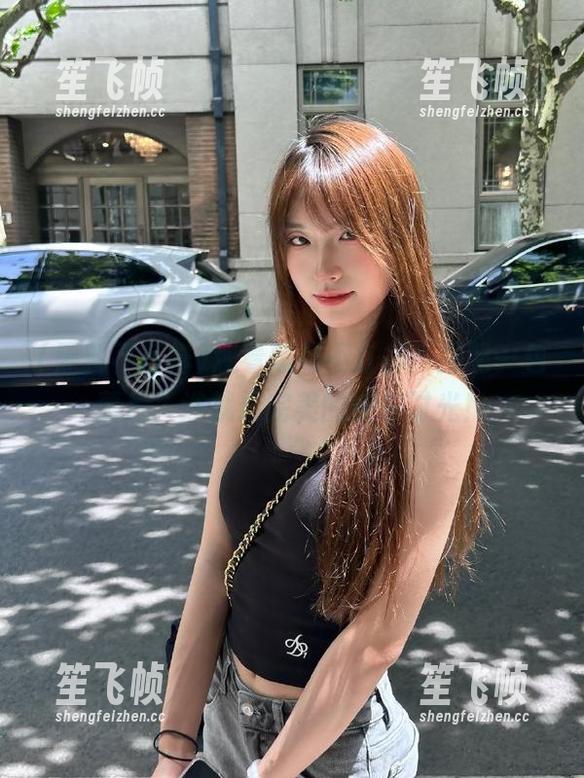 观看黑料不打祥，搭配一包薯片，造就最完美的快乐时光！