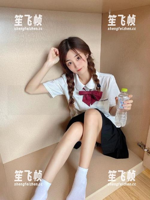 黑料正能量 “黑料正能量”网站上突遇网页高峰,连小蚂蚁都在围观神秘黑料!