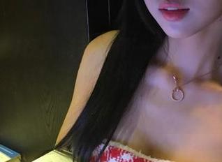 在黑料社随便一浏览，观看到的“热销作品”让人不禁想要点开，再点开！